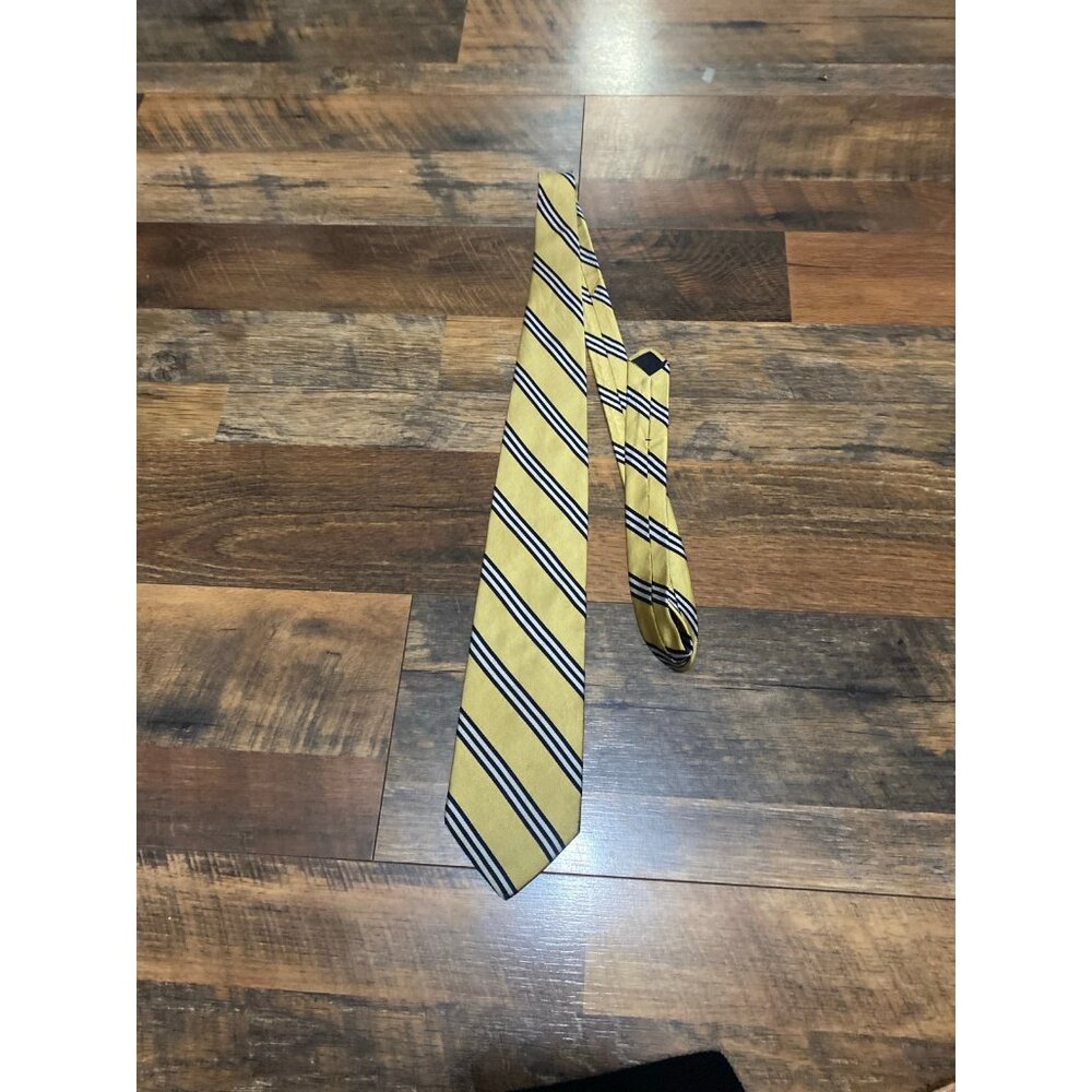 Brooks brothers all silk tie